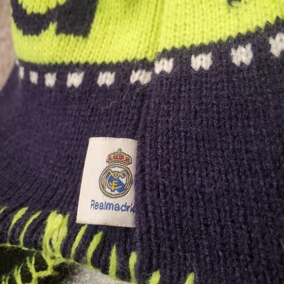 Real‎ Madrid futbol/soccer green/ blue ear flap unisex beanie woven hat - Picture 4 of 10